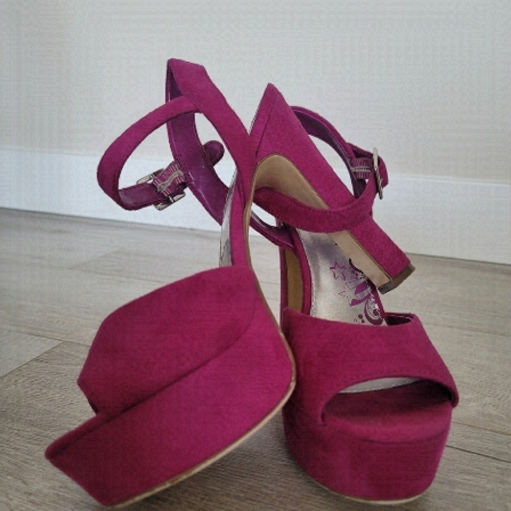 BRASH Suade Magenta Fusia Purple PinkPlatform Heels US8.5